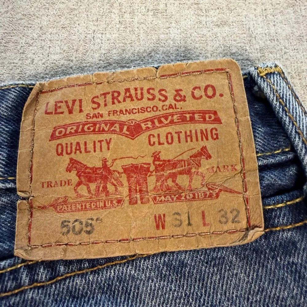 Levi's 505 Jeans Mens 31x32 Blue Straight Leg Regular Fit Denim